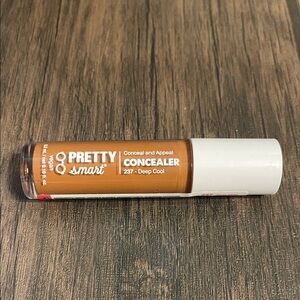 PRETTY SMART 237 Deep Cool Concealer